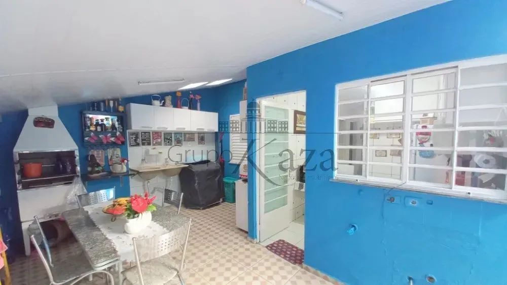 Casa Térrea - Vila Monterrey - 3 Dormitórios - 140m² - Estuda permuta. - Foto 4