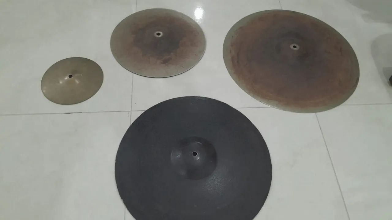 Prato bem usado bateria - Foto 2