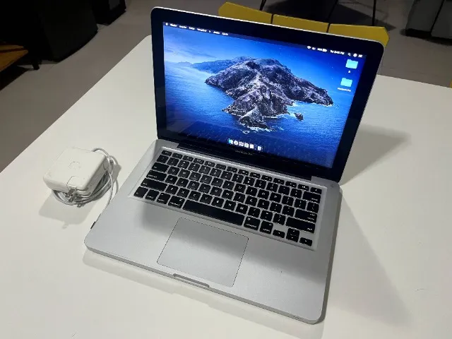 MacBook Pro 13-inch, Mid 2012 メモリ4GB Apple MacBook Pro 13 (Mid-2012) - スペック、テスト、価格