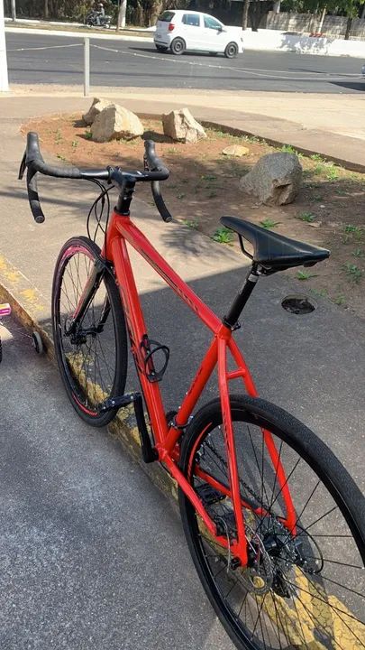 Bike Speed OGGI Velloce Disc 2022 - Premium Italiana + Sapatilha Specialized - Foto 2