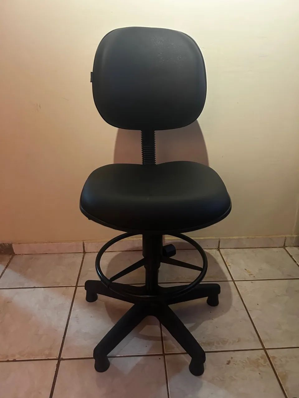 Cadeira de checkout caixa alta 