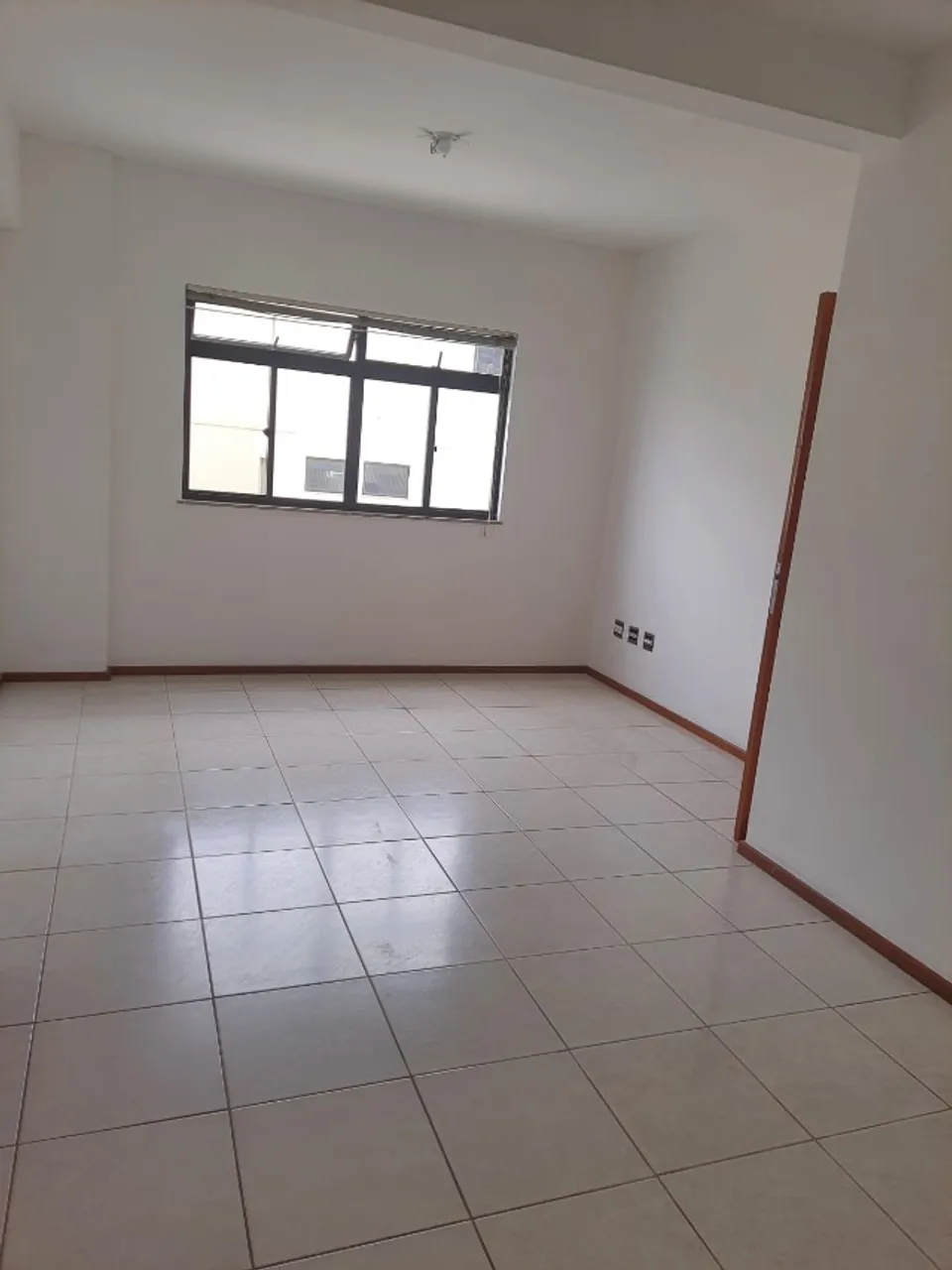 ALUGO EXCELENTE APARTAMENTO 2 QUARTOS (SUÍTE) NO MORRO DA GLÓRIA 