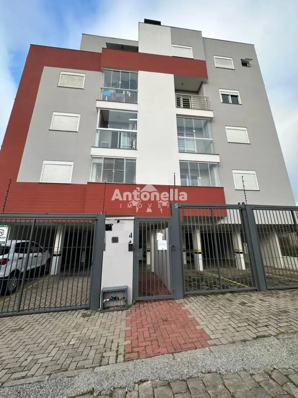 Apartamento à venda no bairro São Luiz REF: 8118