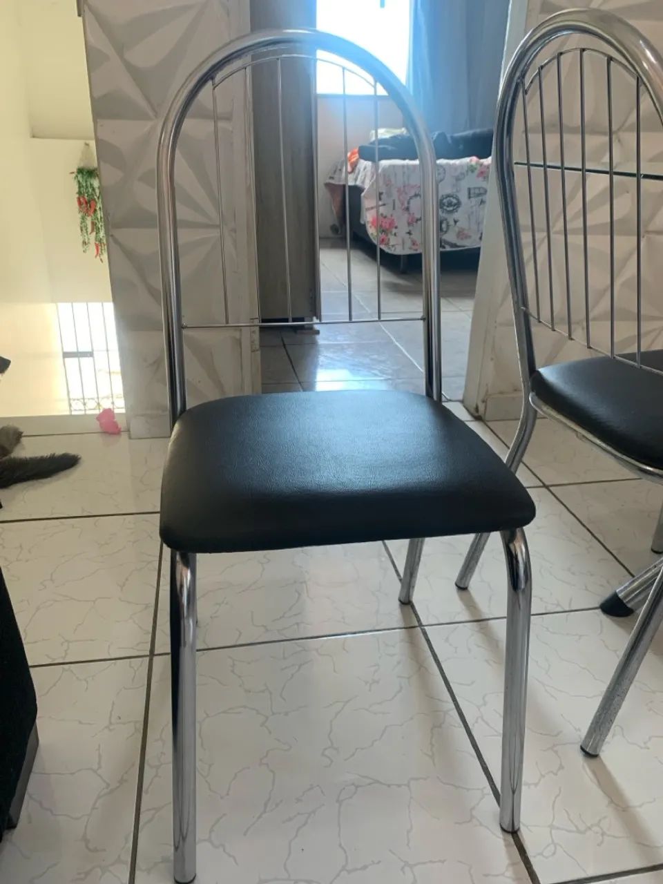 Mesa de Jantar em Vidro e Aço - Foto 5