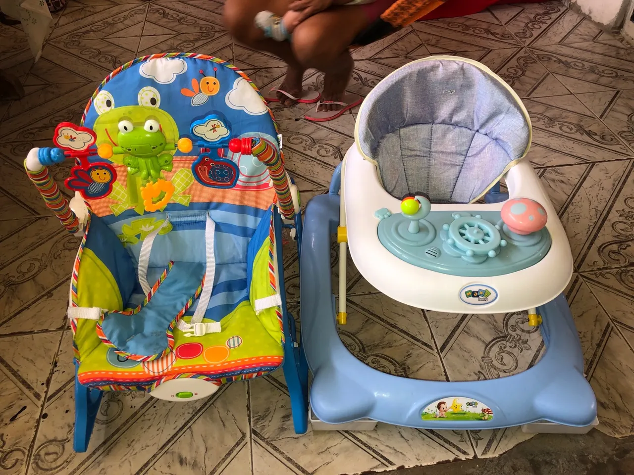 Andador e Cadeira de Descanso Infantil