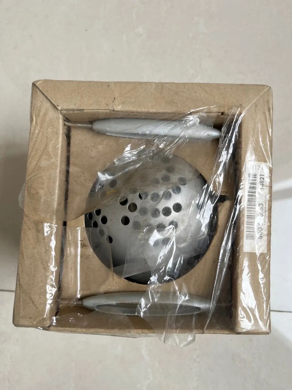 Luminária com fios Ikea com dicróicas 