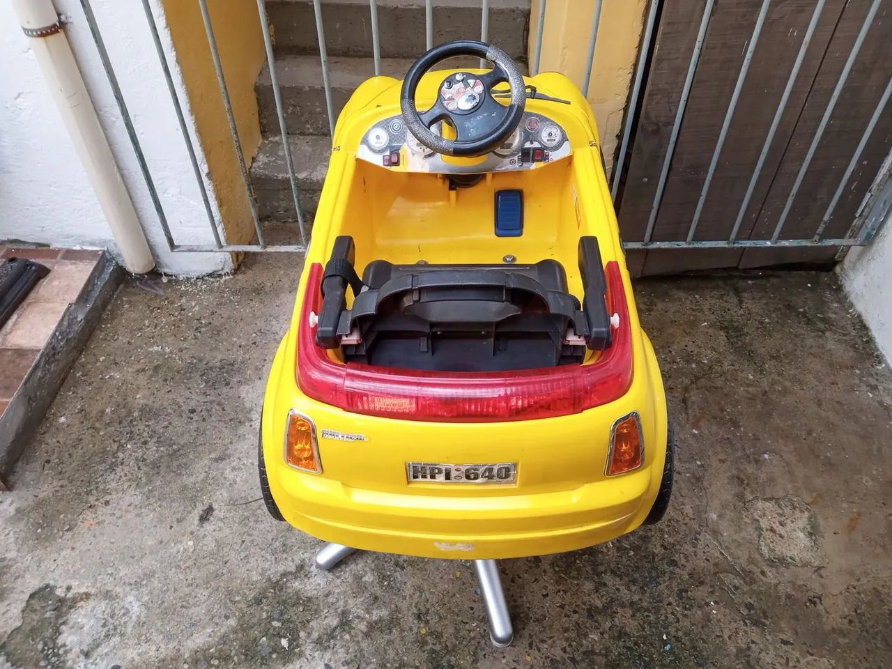 Cadeira de Barbeiro Infantil Carrinho - Foto 3