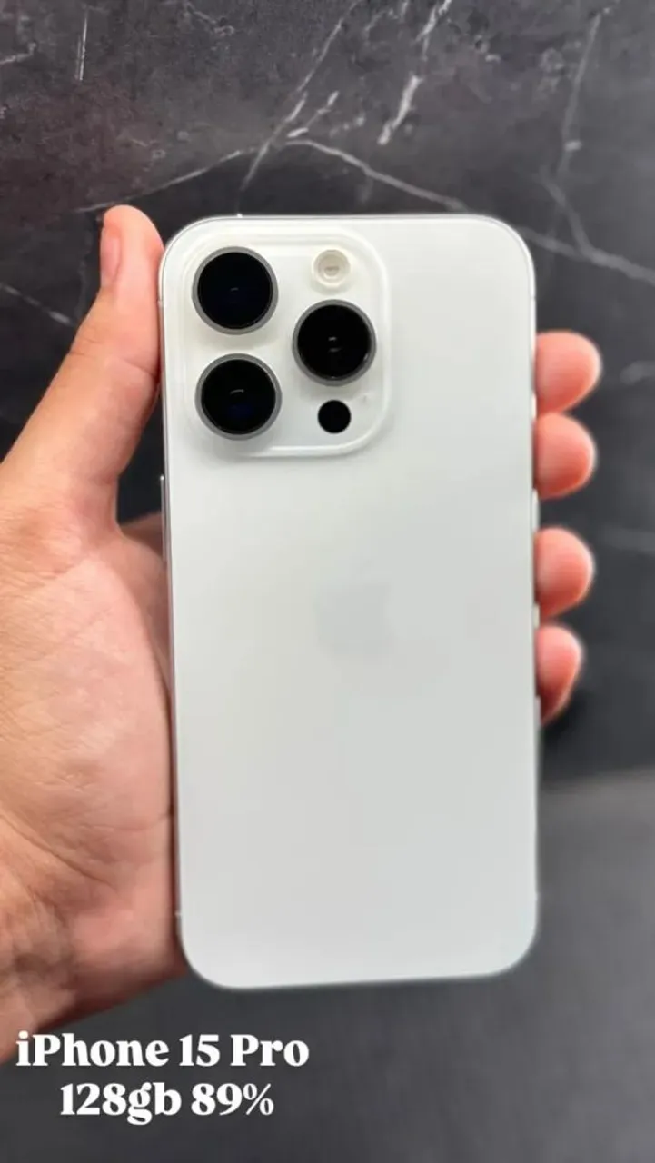 iPhone 15 Pro 128GB -Semi novo