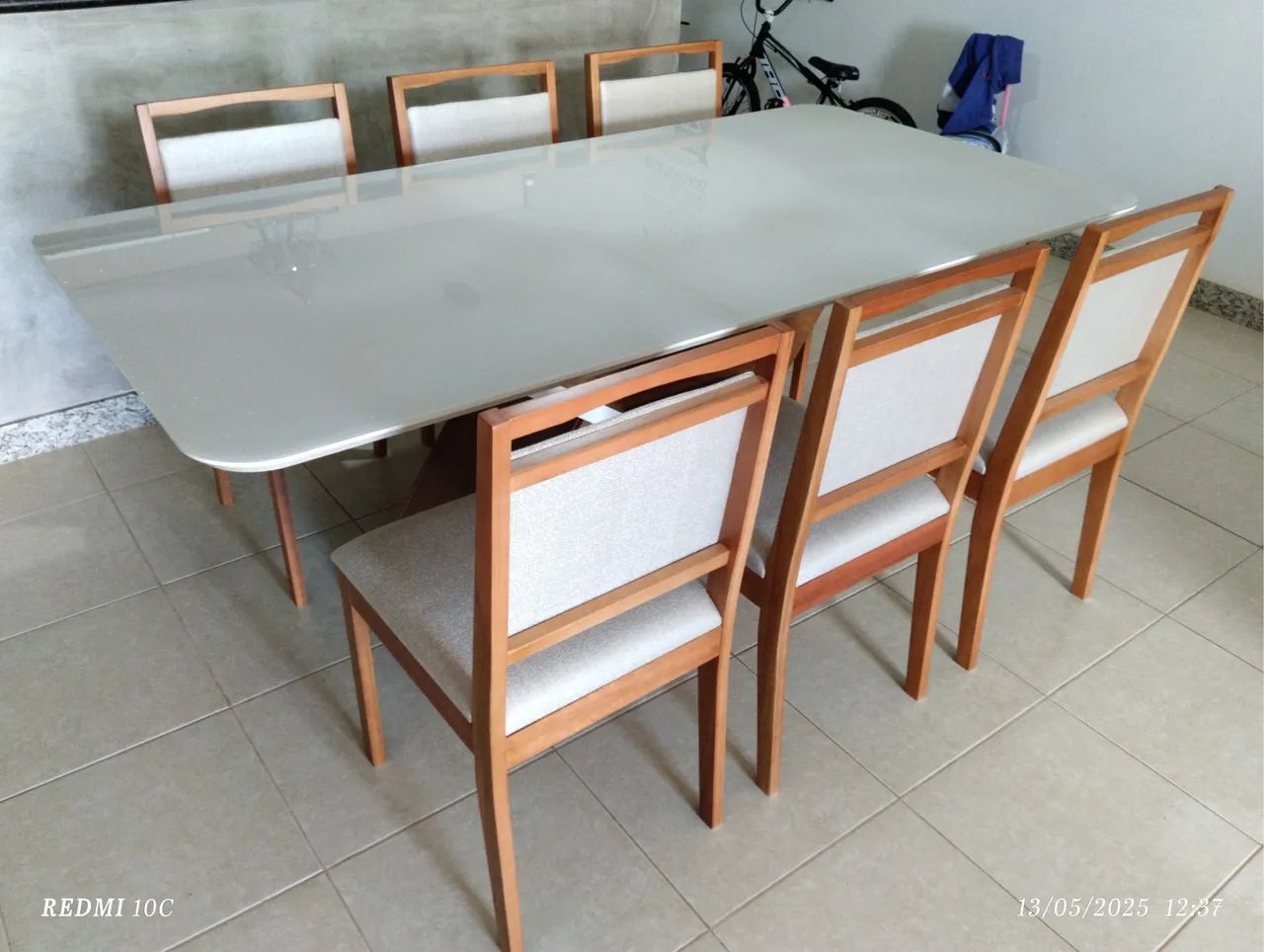 Mesa completa na madeira 