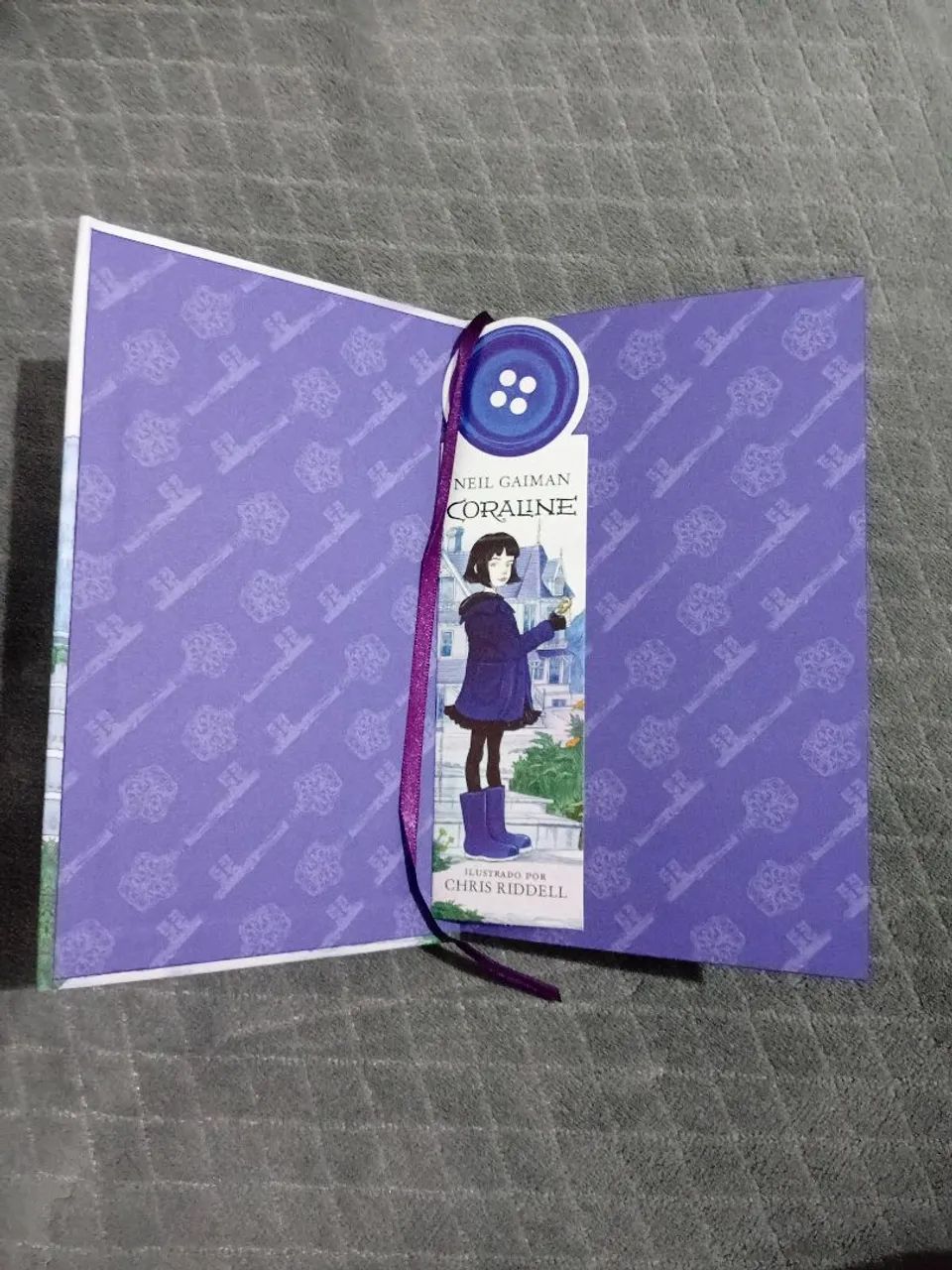 Livro Neil Gaiman - Coraline - Foto 3