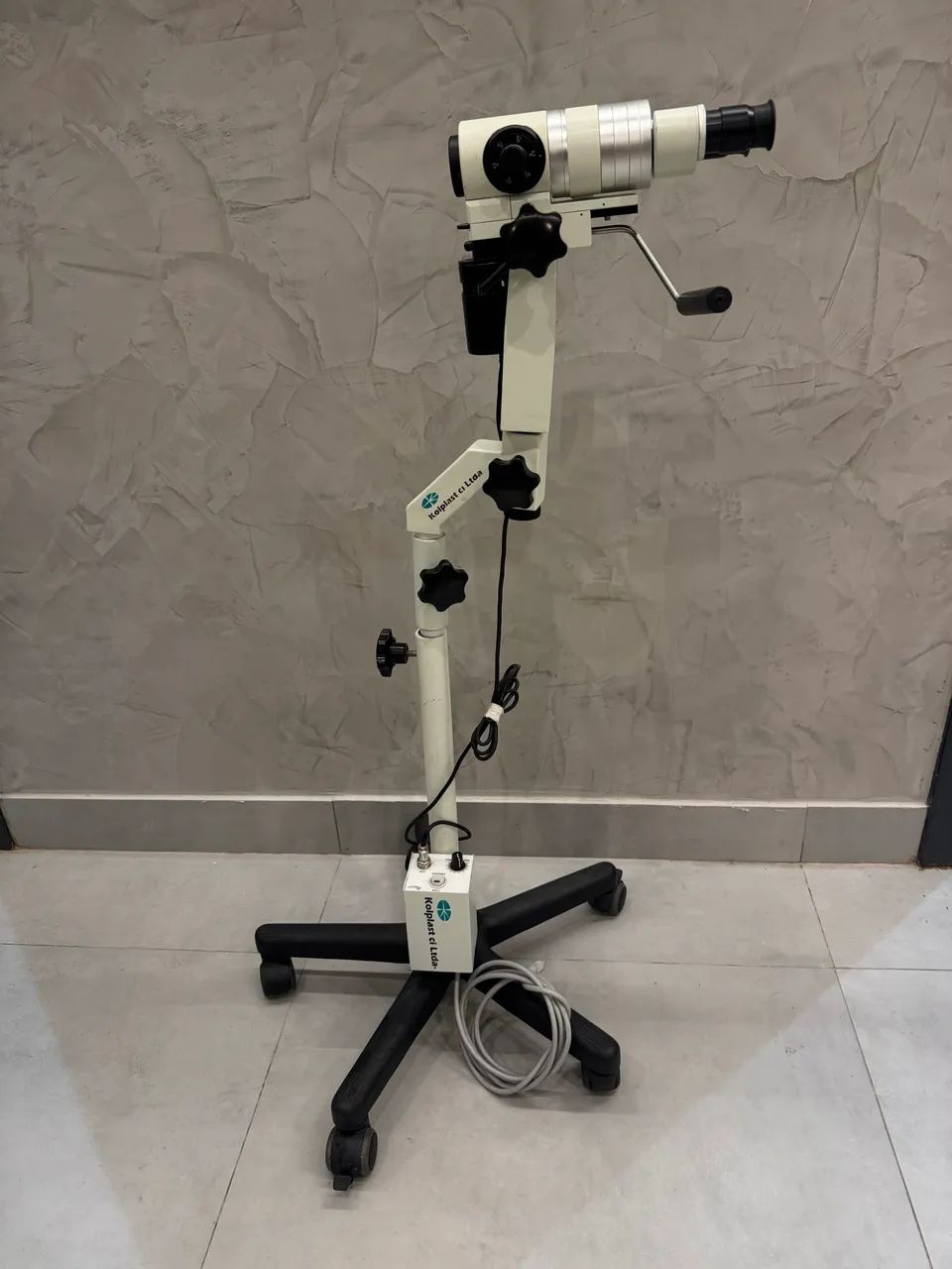 COLPOSCÓPIO KOLPLAST KLP200 LED R$ 14.000