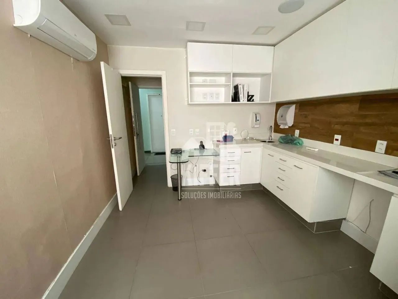 Sala Comercial Pronta no Centro de Niterói Próxima às Barcas - Foto 4