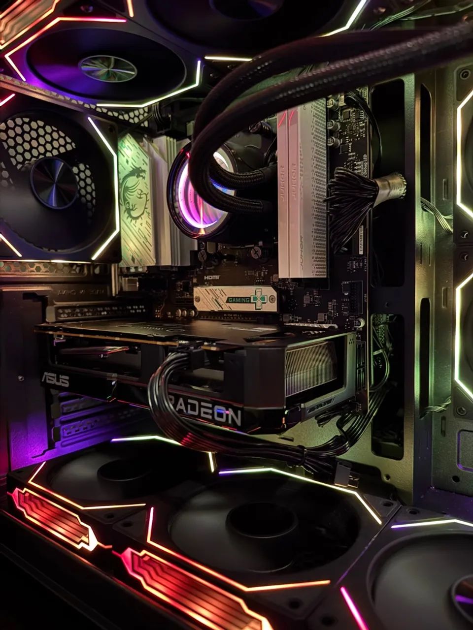 Placa de Vídeo Rx 7600 8gb Asus, 2 meses de uso