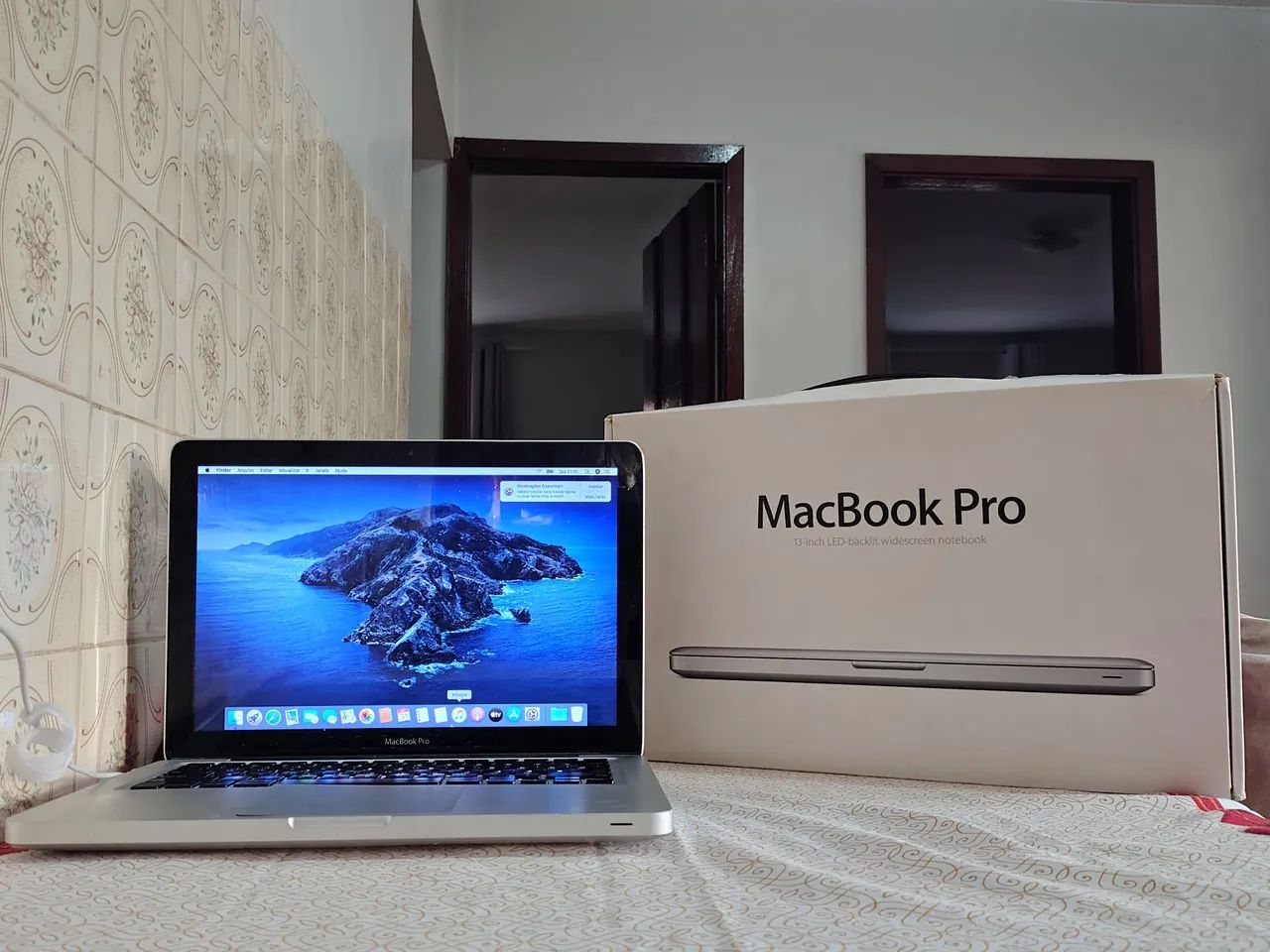 MacBook Pro 13インチ  Core i5 16G 512G Notebook Apple MacBook Pro (de 13 polegadas, Processador M1 da