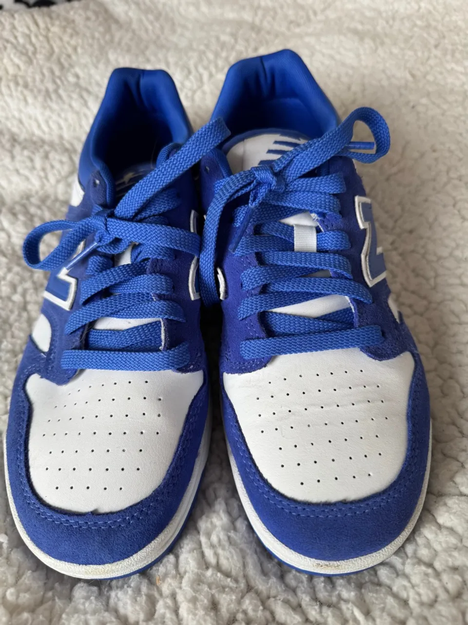 Tênis New Balance Azul e Branco