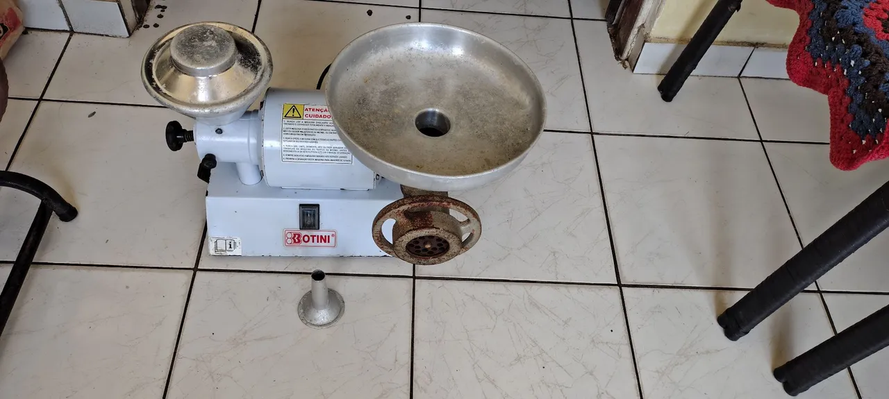 Multiuso Moedor De Carne E Café Elétrico Botini