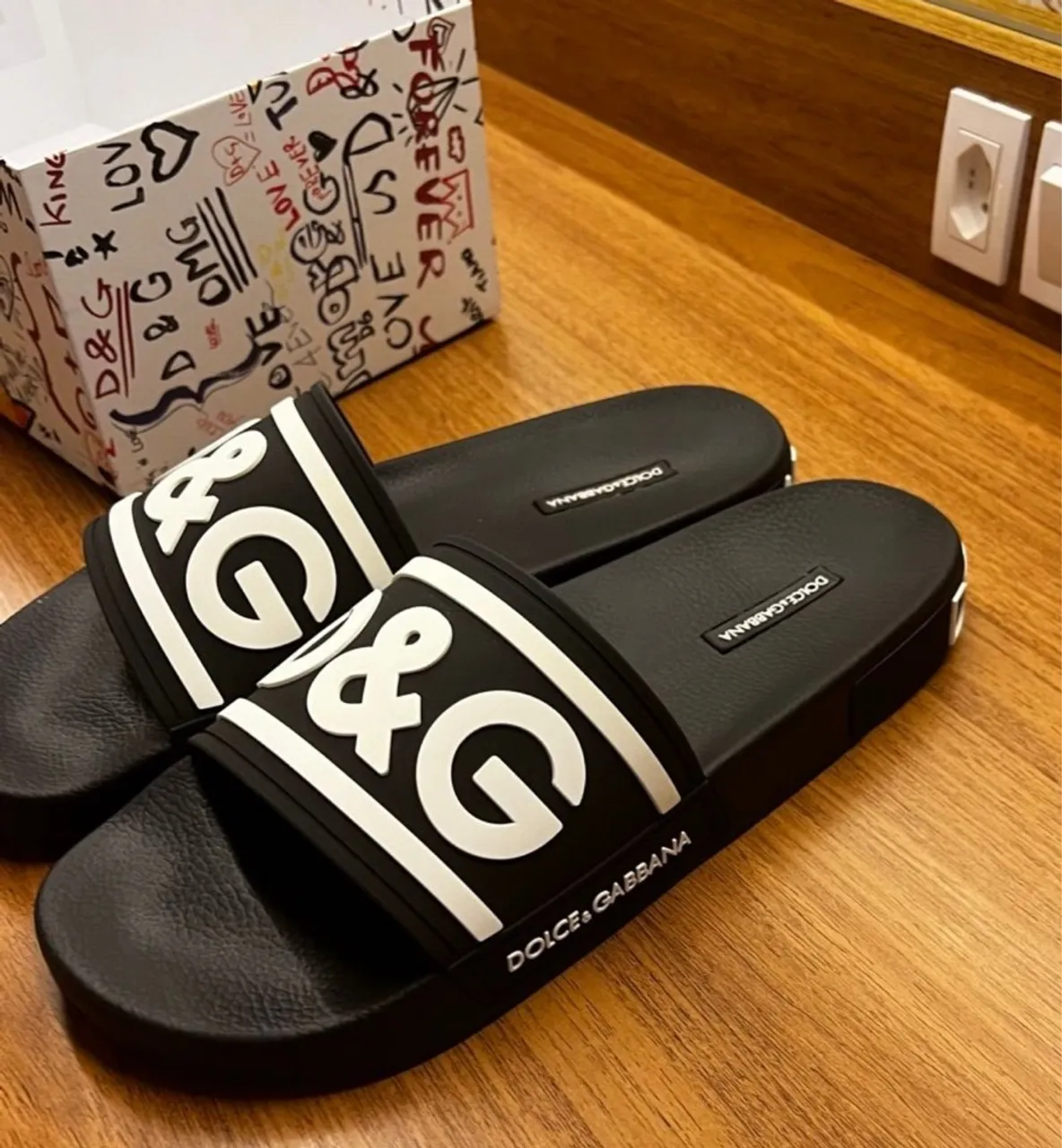 Chinelo original Dolce Gabanna tam 41 Br com nota fiscal da compra!