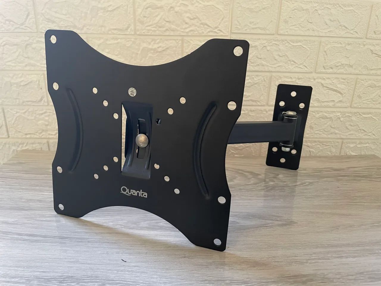 Suporte articulado Quanta QTSAP42 - p/ TVs 17" até 42?