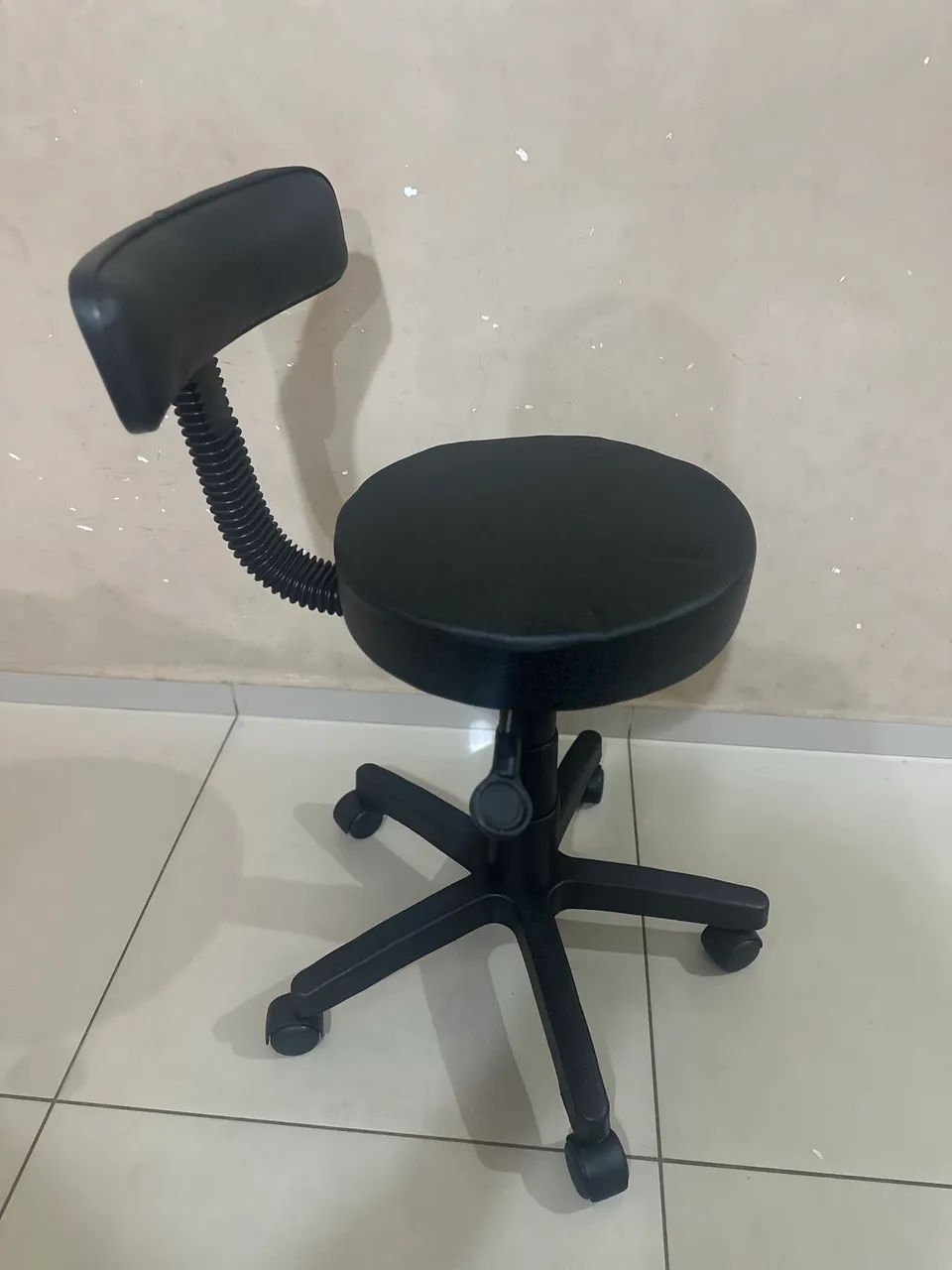 Cadeira mocho manicure dentista podólogo etc NOVA - Foto 2