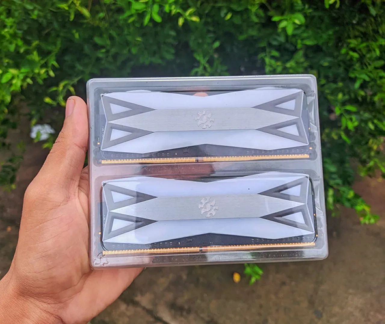 2x8 DDR4 XPG SPECTRIX RGB 3200MHZ