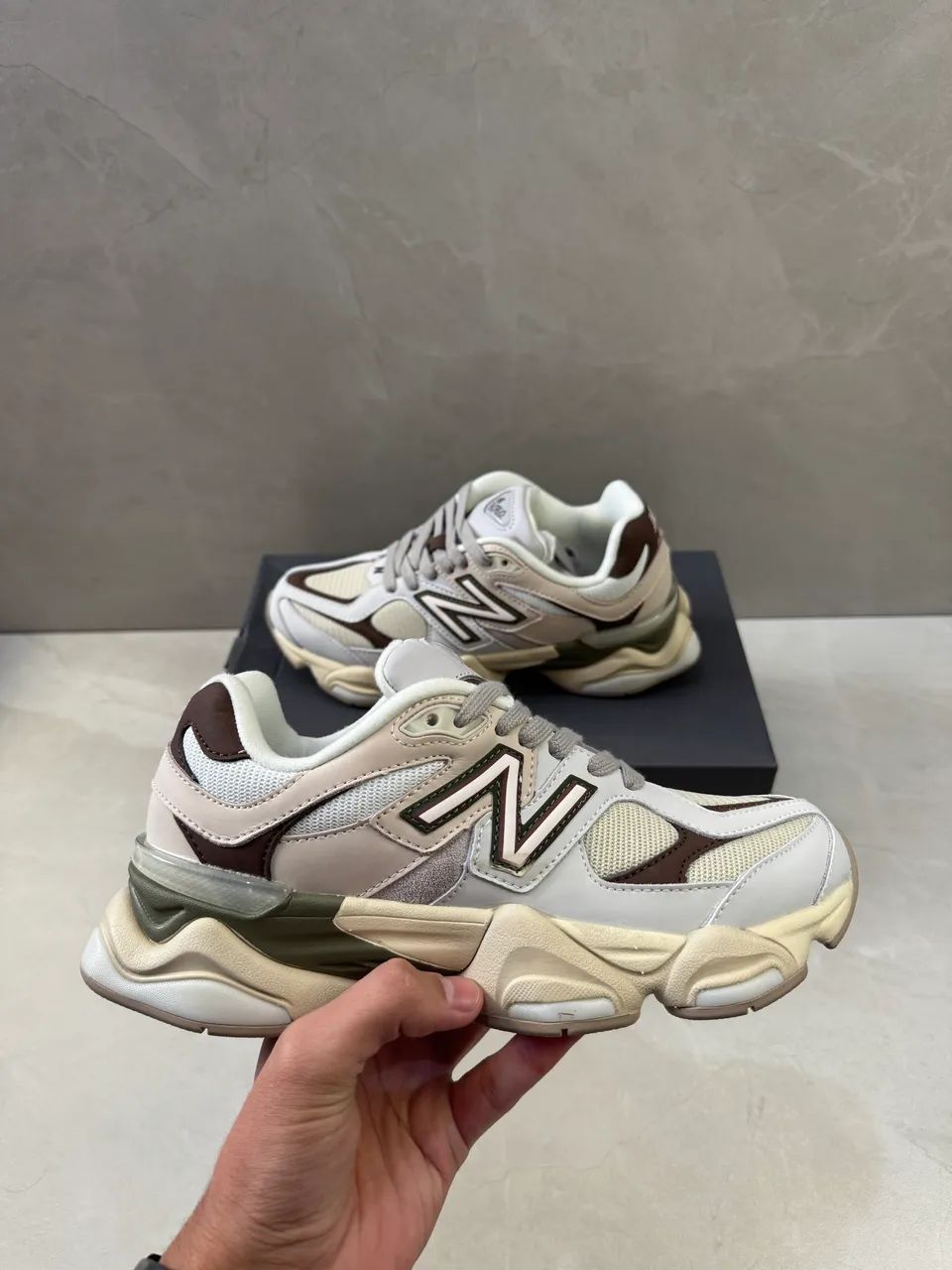 New Balance 9060 - 40BR
