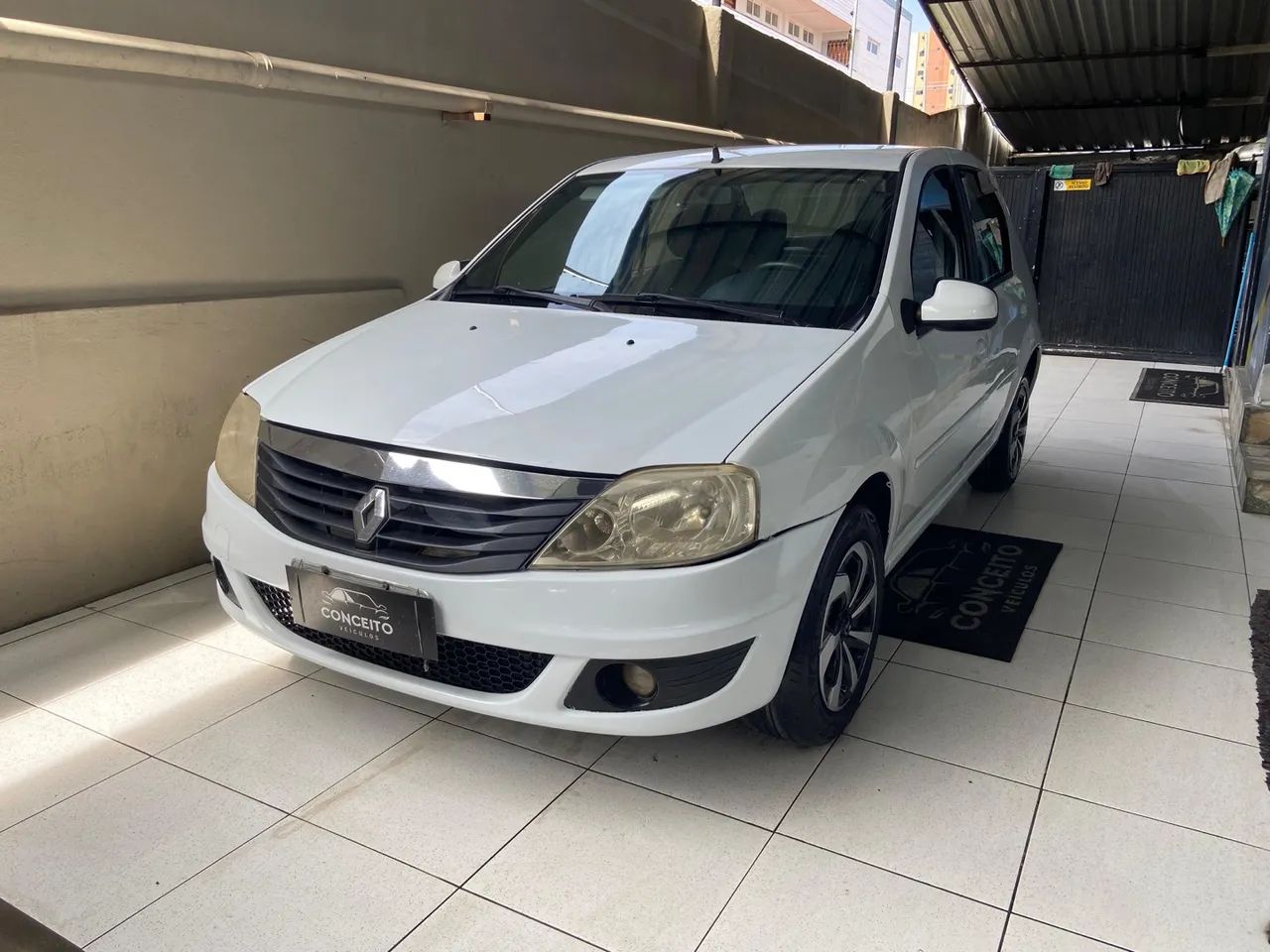 Renault Logan Expres./exp. UP Hi-flex 1.0 16V 4P 2013 - Foto 2