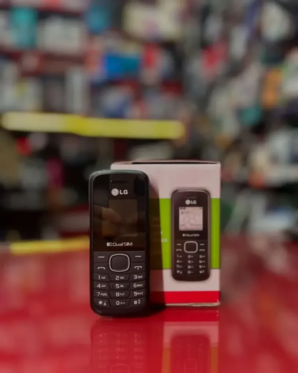 Celular LG simples