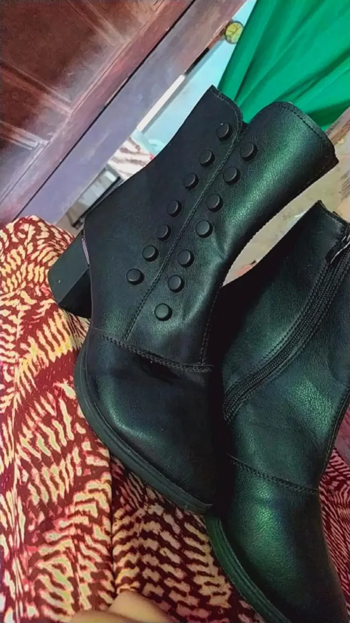 Bota36a 37