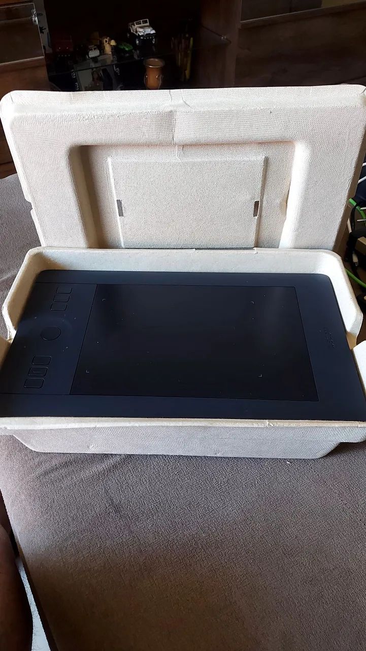 Mesa digitalizadora intus pro small PTH-451