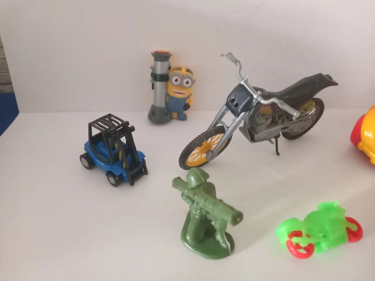 Lote de brinquedos variados - Foto 4