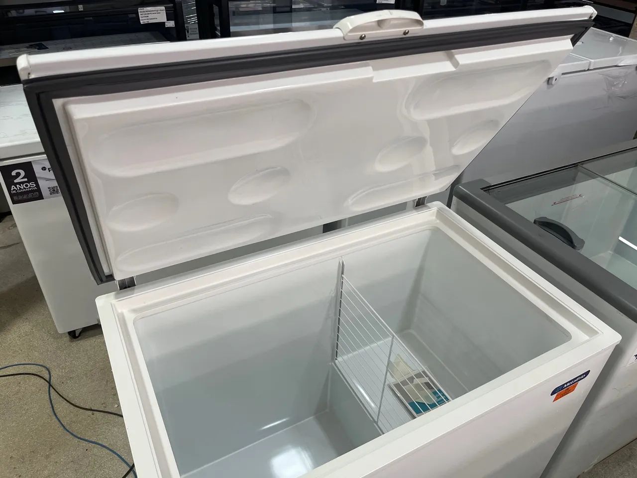 Freezer novo Metalfrio anúncio de loja  - Foto 2