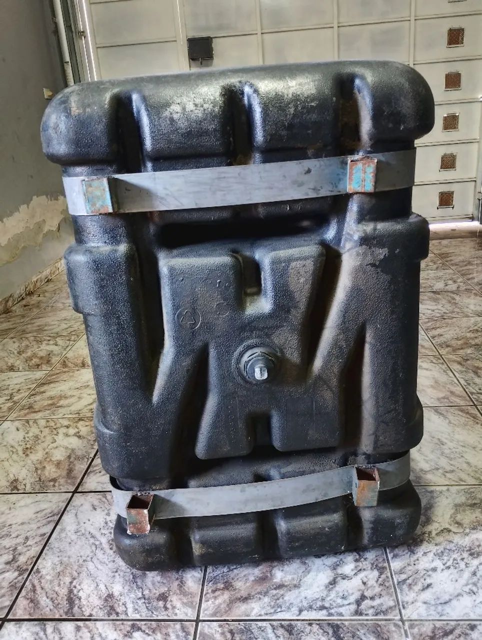 Tanque de combustível 300l Bepo( Mercedes) usado - Foto 2