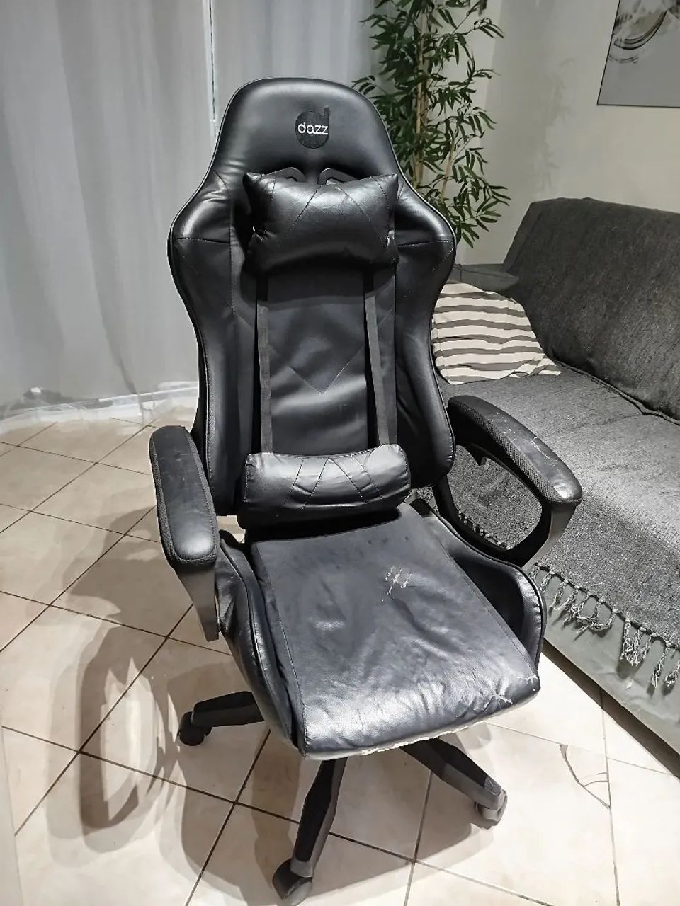 Cadeira gamer X-rocker Dazz, pouco tempo de uso, aceito cadeira de escritório como troca