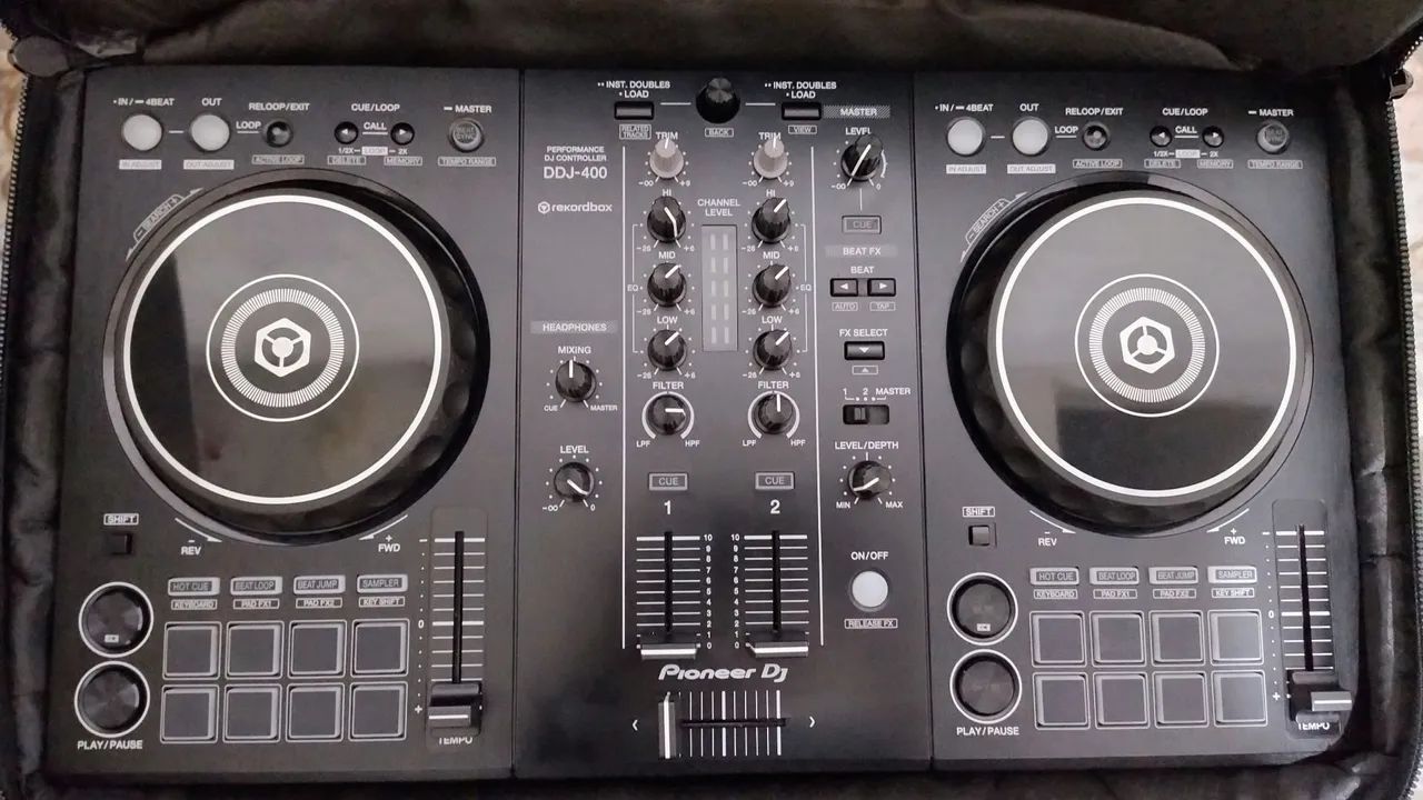 Controladora ddj 400 Pioneer, zerada. Tudo ok