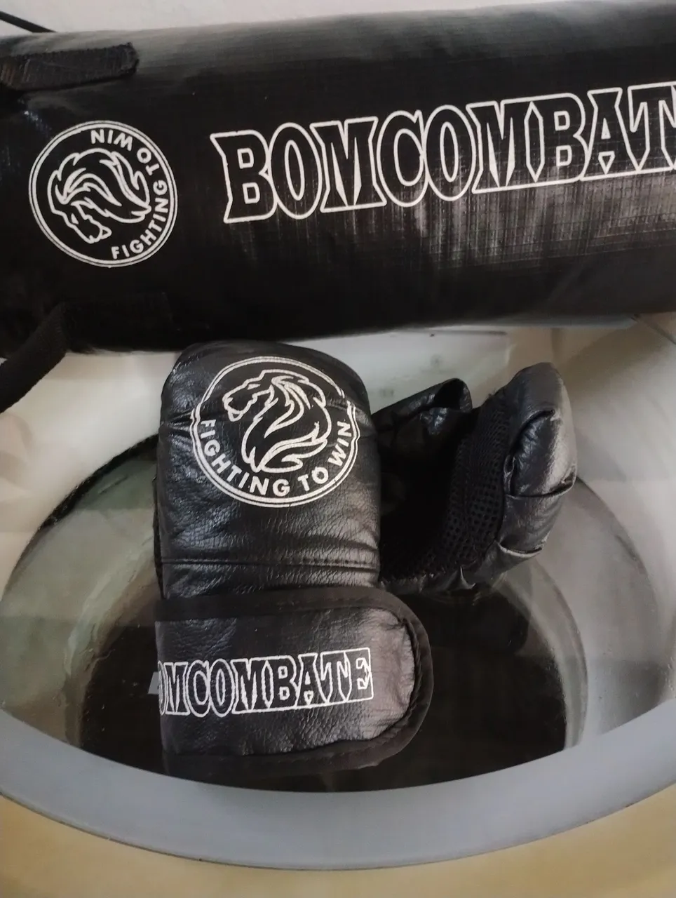 Luvas e Saco de Boxe Bomcombat infantil