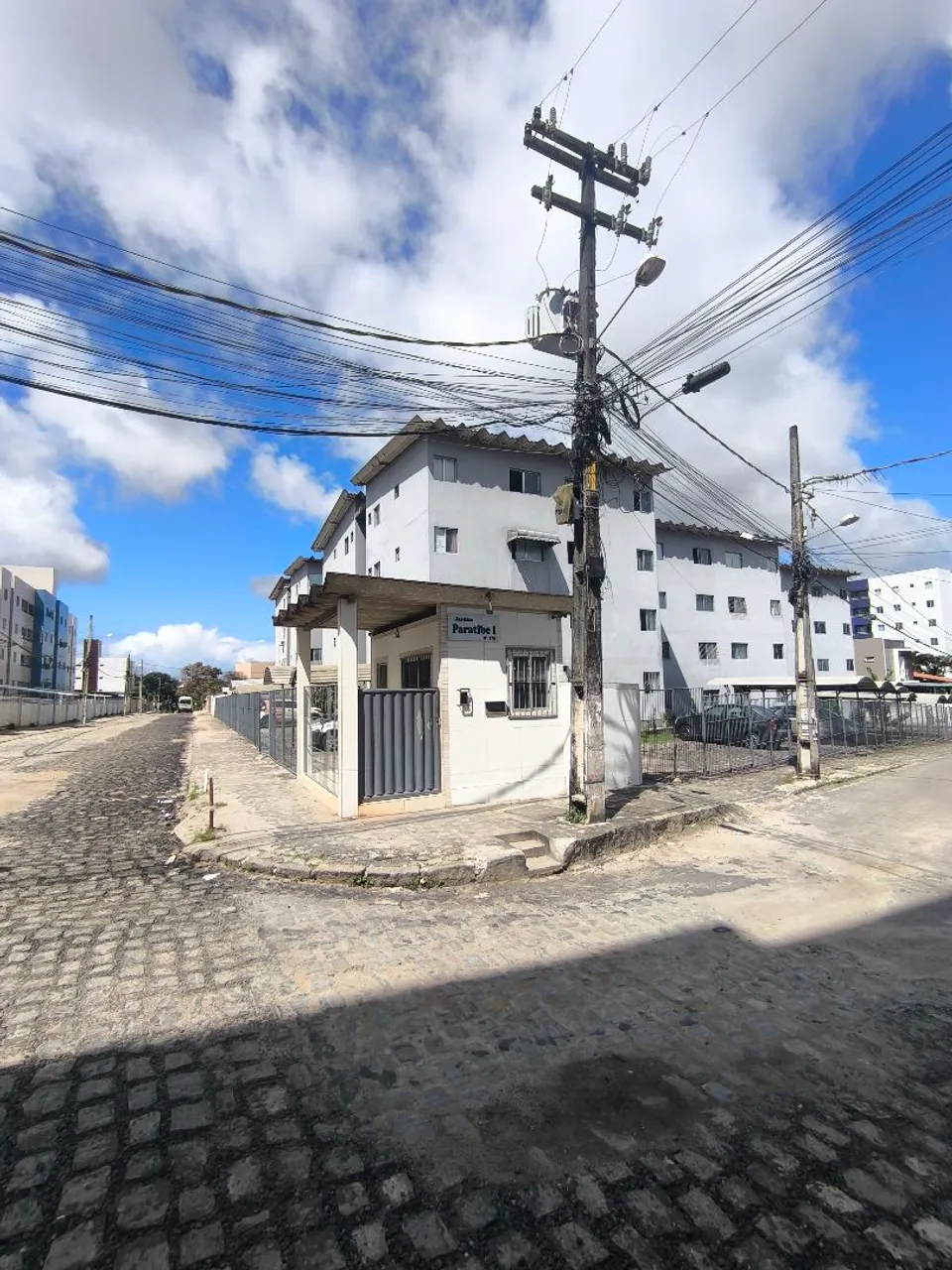 Vendo apartamento no Cuia, 2° andar, 2/4 c/ suite.