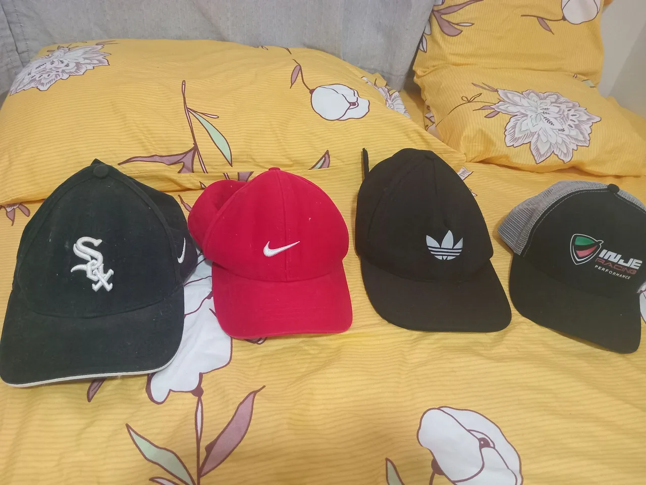 Kit com 4 bonés