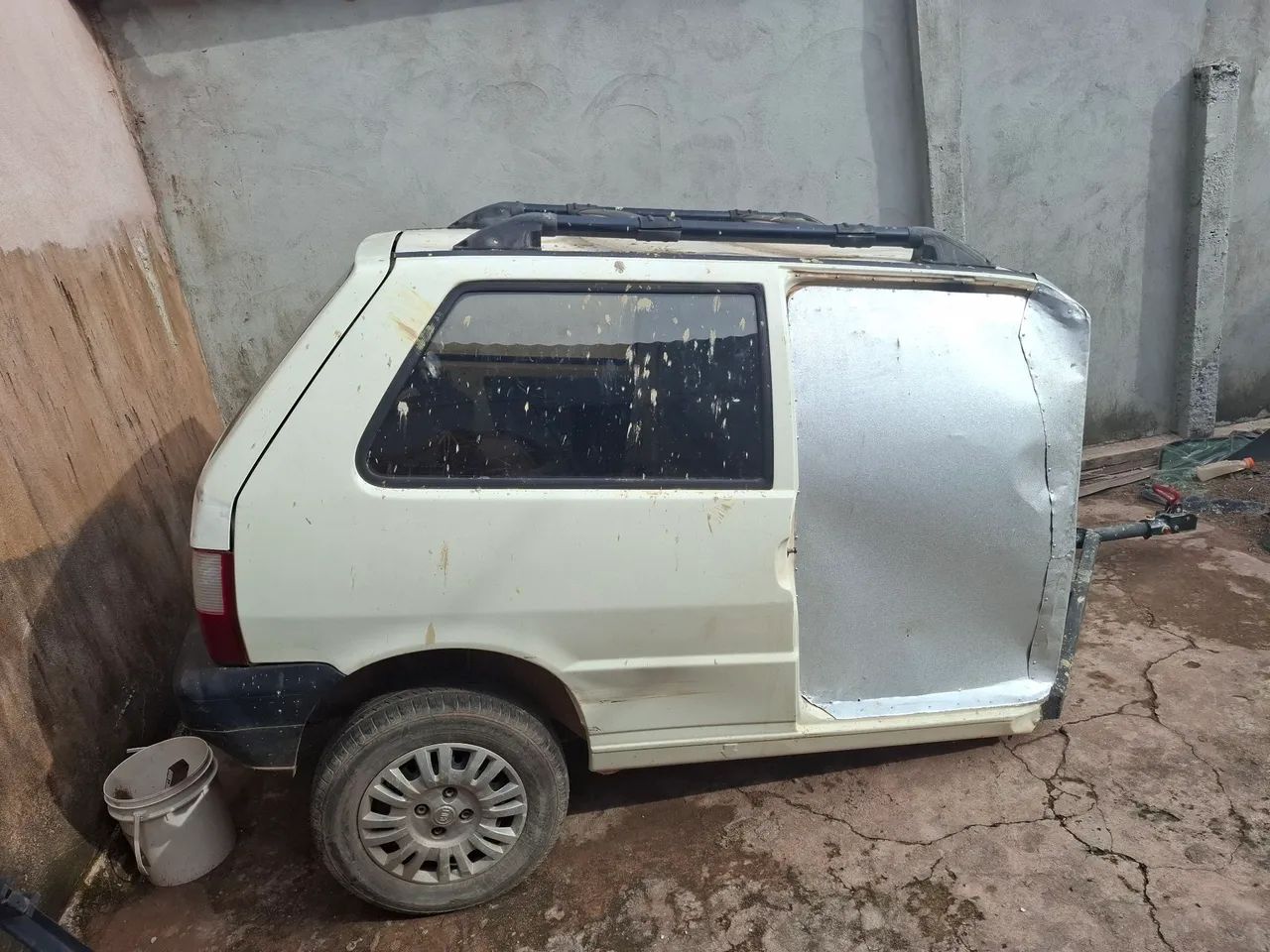 Vendo traseira do uno quadradinho - Foto 4