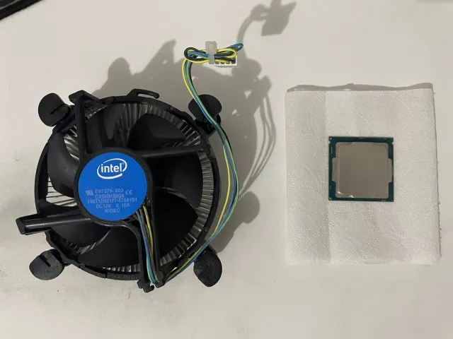 Processador Intel i3-8100 3.60GHz
