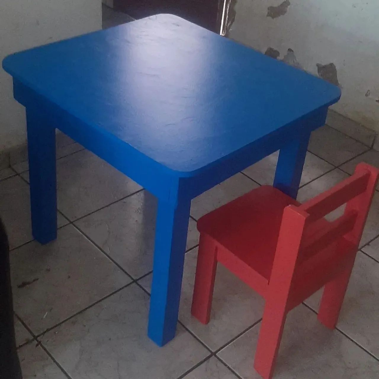 Mesa com 1 Cadeira Infantil