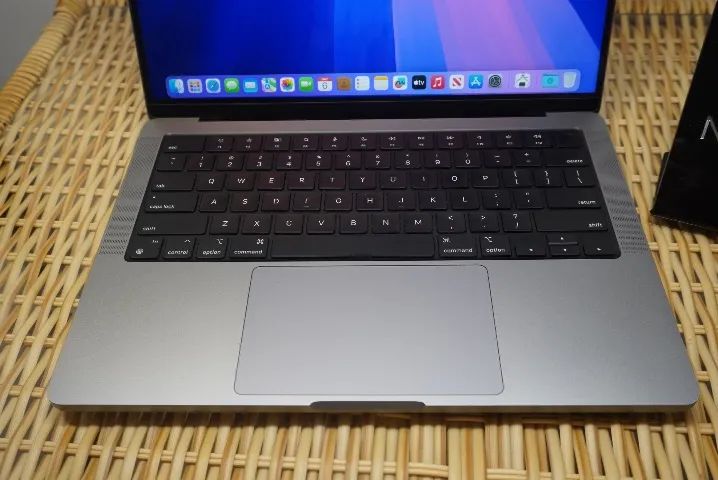 MacBook Pro 14 M1 Max - 32gb, 1tb - Novinho - Foto 2