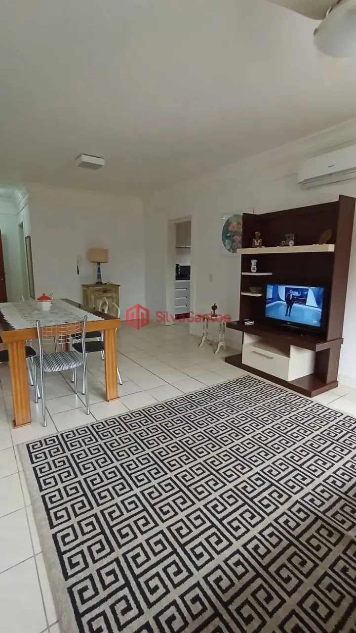 Apartamento de 3 quartos disponível para locação anual no bairro zona nova.