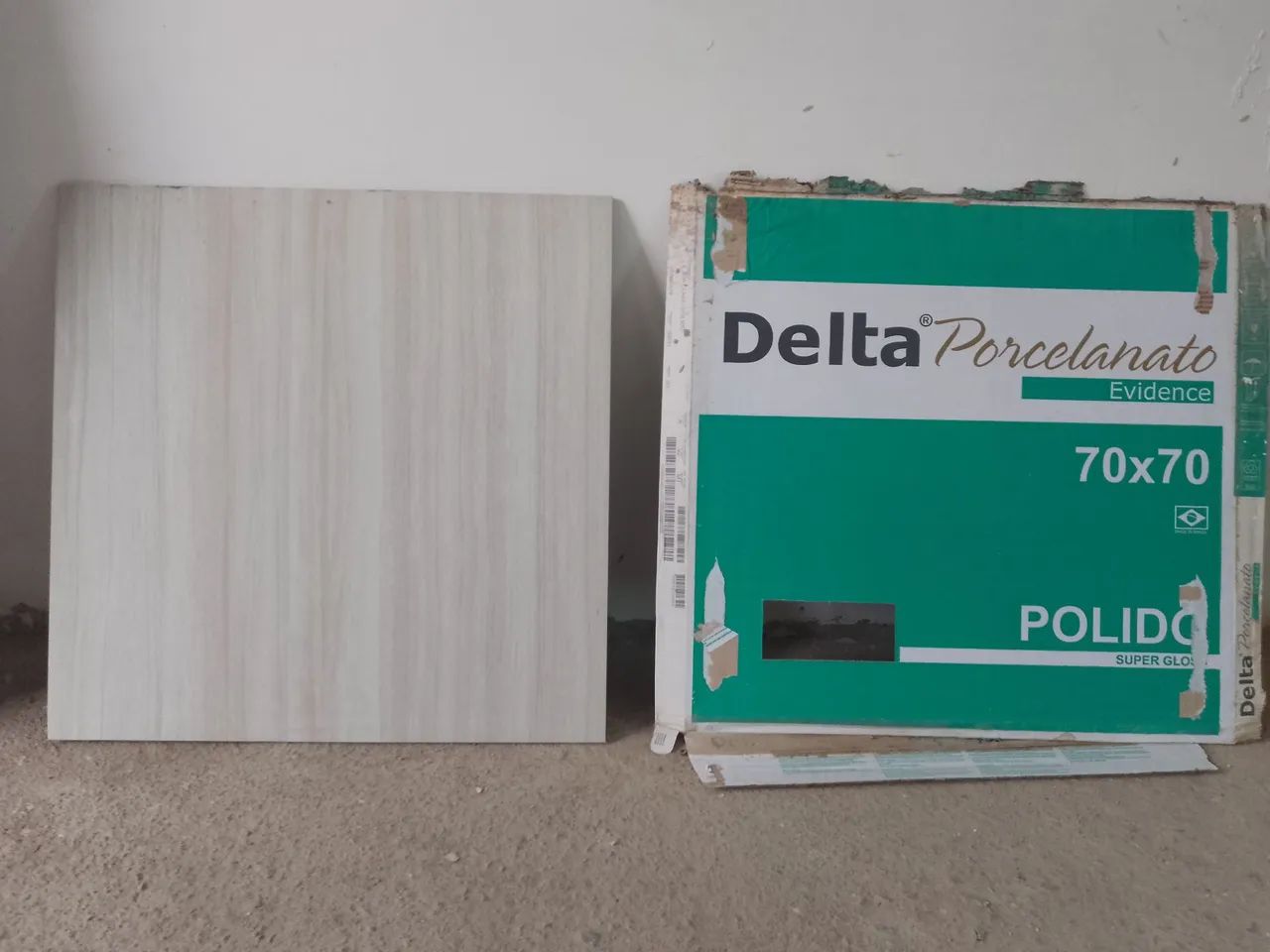Porcelanato Delta Evidence 70x70 Polido