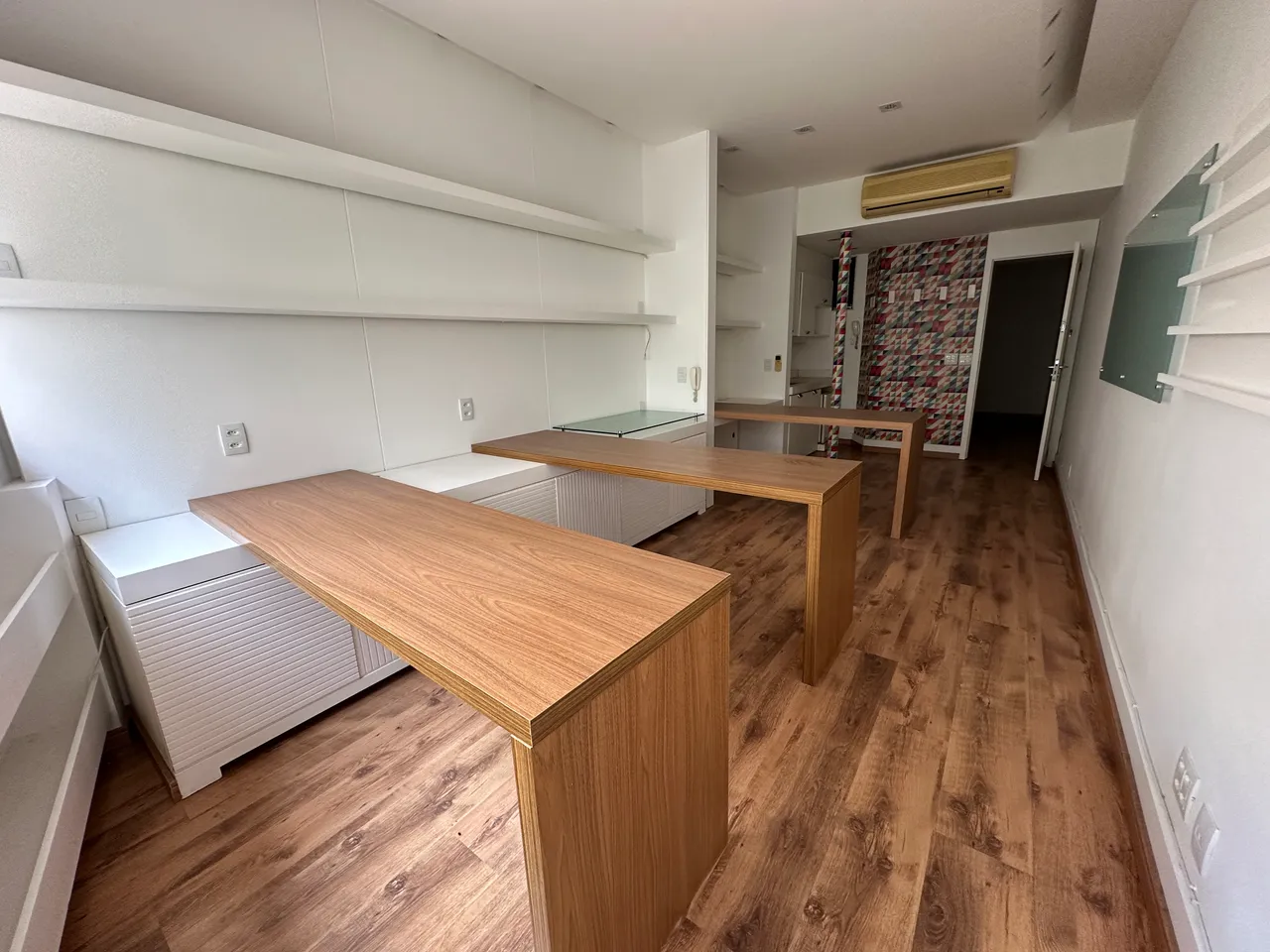 Oportunidade! Sala comercial de 40m2 c/2 ambientes em Copacabana/RJ