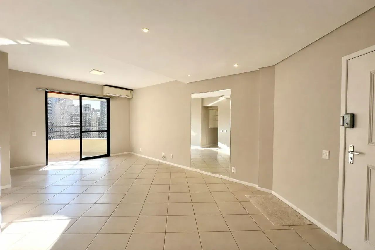 Apartamento 3 dormitórios poucos metros da Beiramar Norte. - Foto 5
