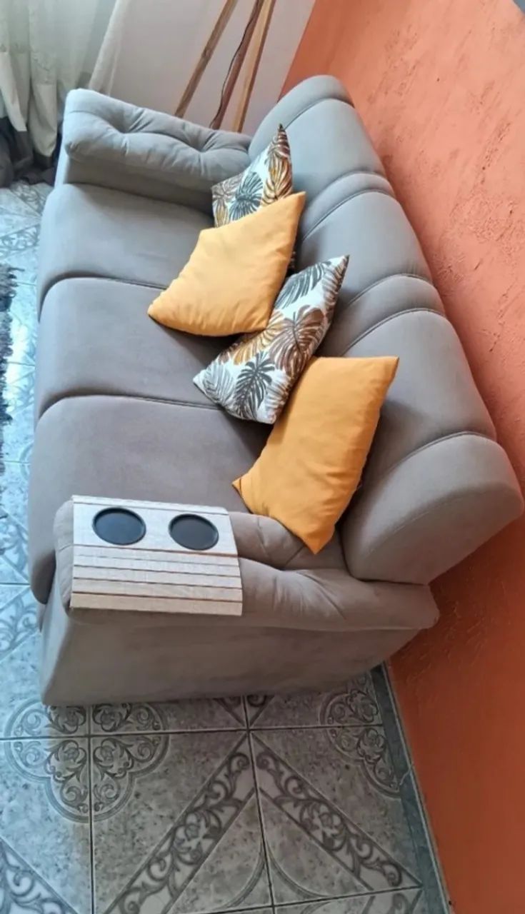 Lindo sofá super confortável 3 lugares - Foto 3
