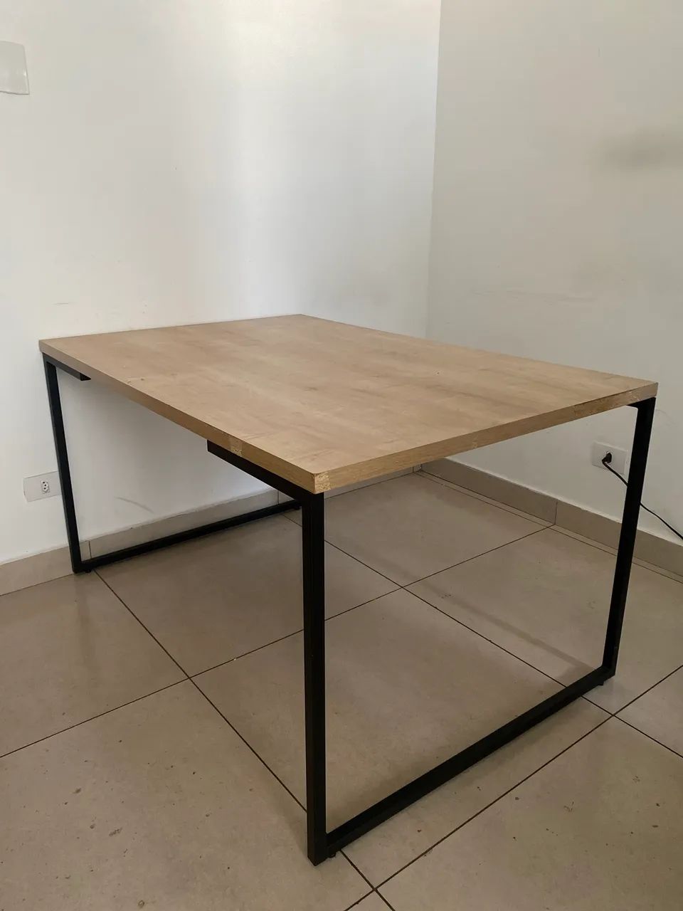 MESA JANTAR ESTILO INDUSTRIAL