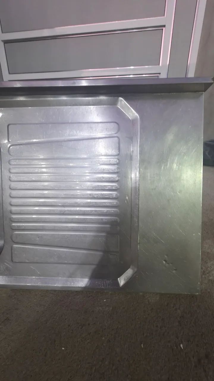 PIA COM DUAS CUBAS E BASE EM CONCRETO - Foto 4