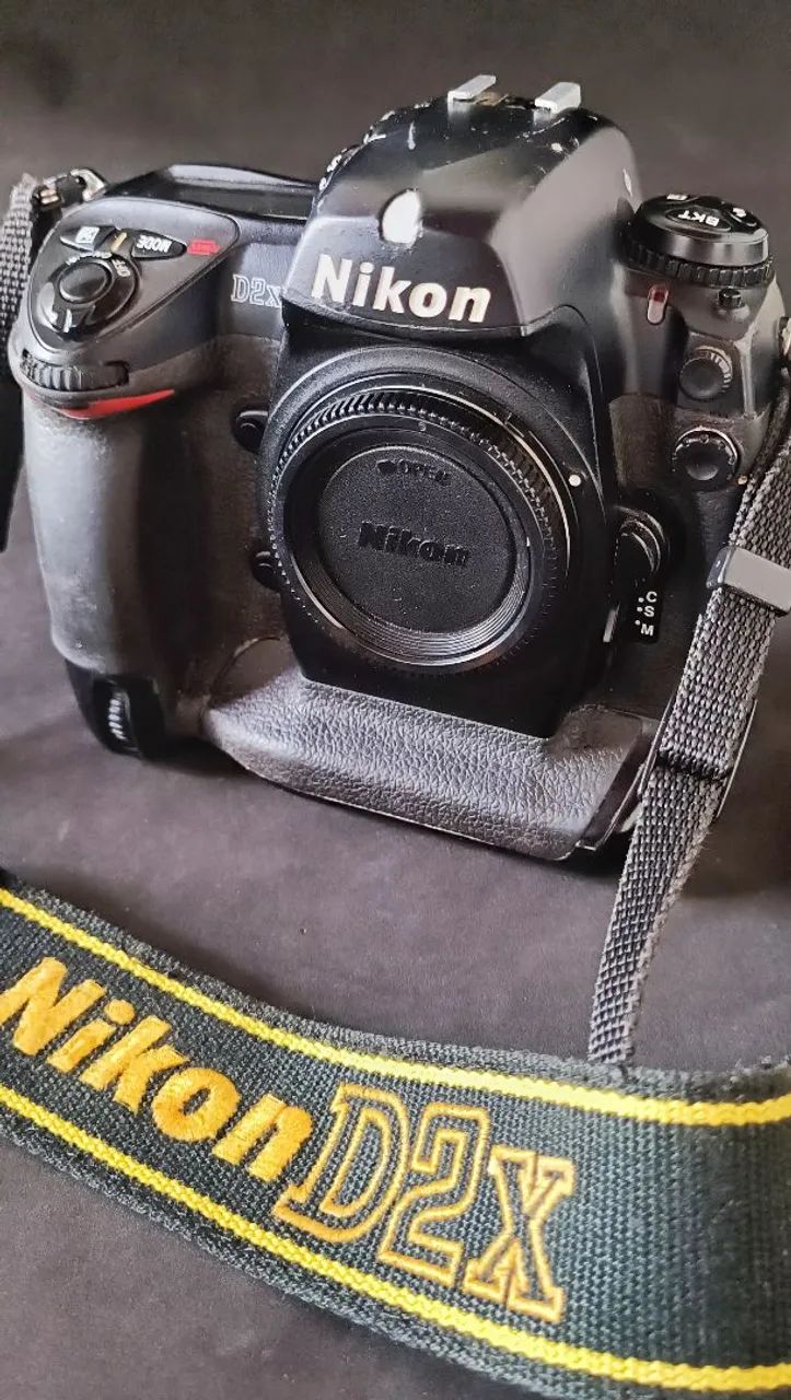 Camera Digital Nikon D2x  - Foto 2