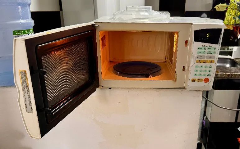 Micro-ondas LG Intellowave Grill - Modelo MB-274PL - Foto 4
